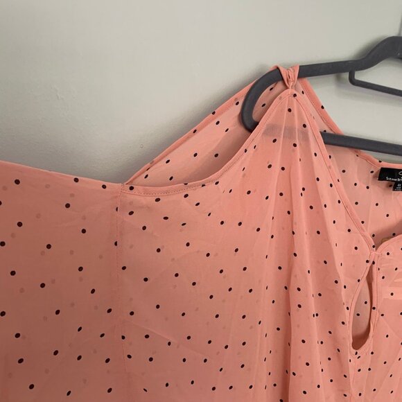 NEW Suzanne Betro polka dot short sleeve cold shoulder lightweight pullover top‎ - Picture 2 of 10